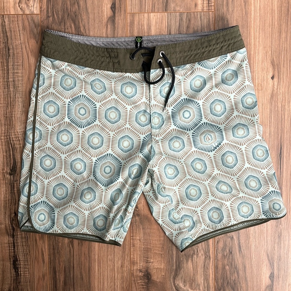 Volcom board shorts